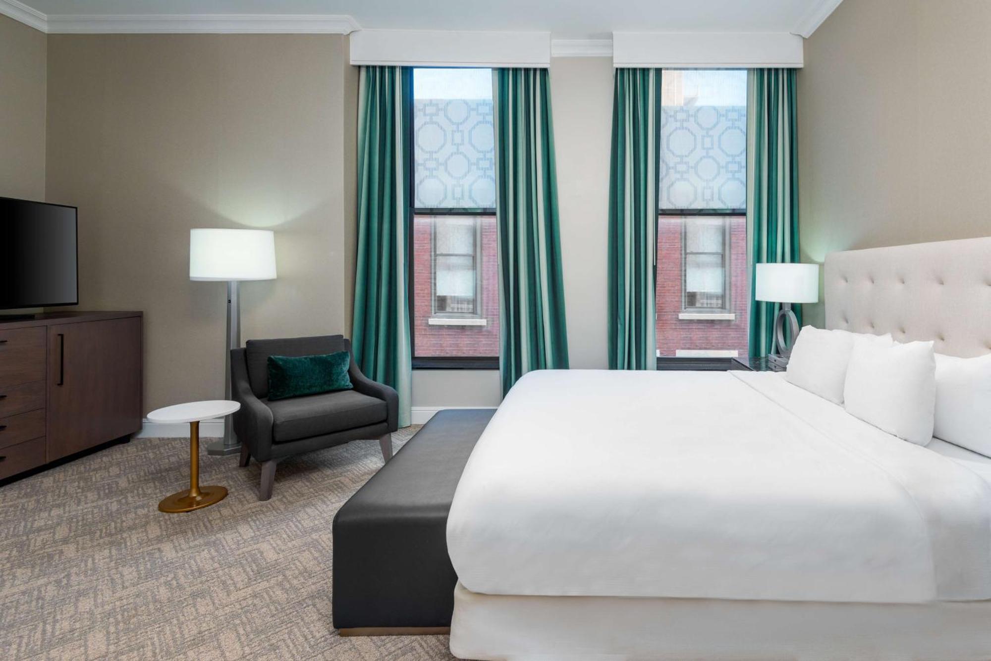Отель Hilton Pennywell St Louis At The Arch Сент-Луис Экстерьер фото
